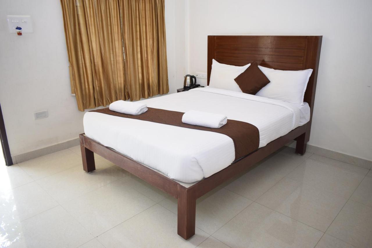 Hotel Rani Residency Pondicherry Esterno foto