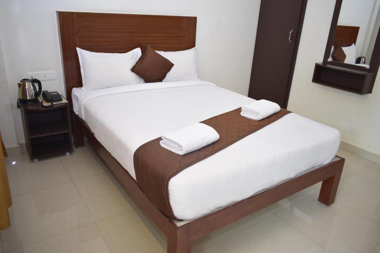 Hotel Rani Residency Pondicherry Esterno foto