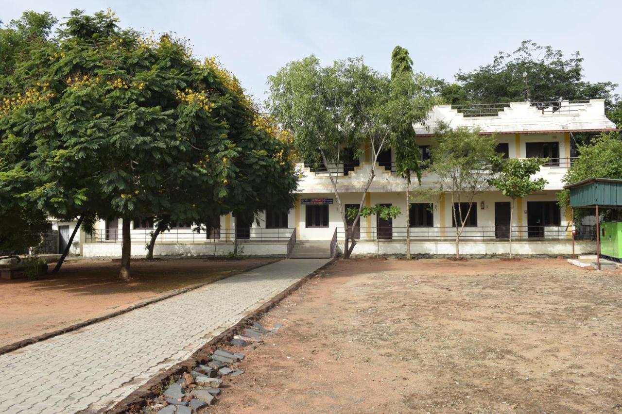 Hotel Rani Residency Pondicherry Esterno foto
