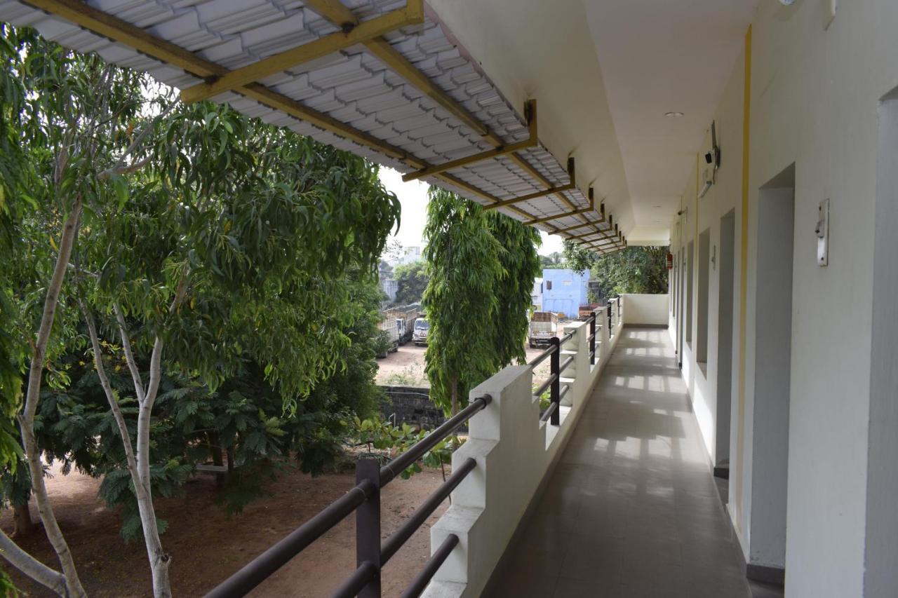 Hotel Rani Residency Pondicherry Esterno foto