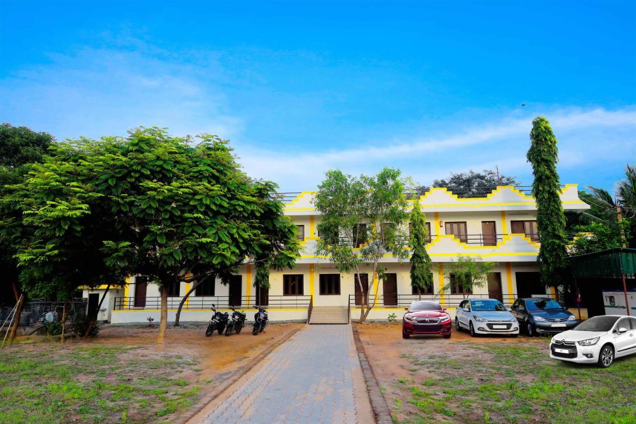 Hotel Rani Residency Pondicherry Esterno foto