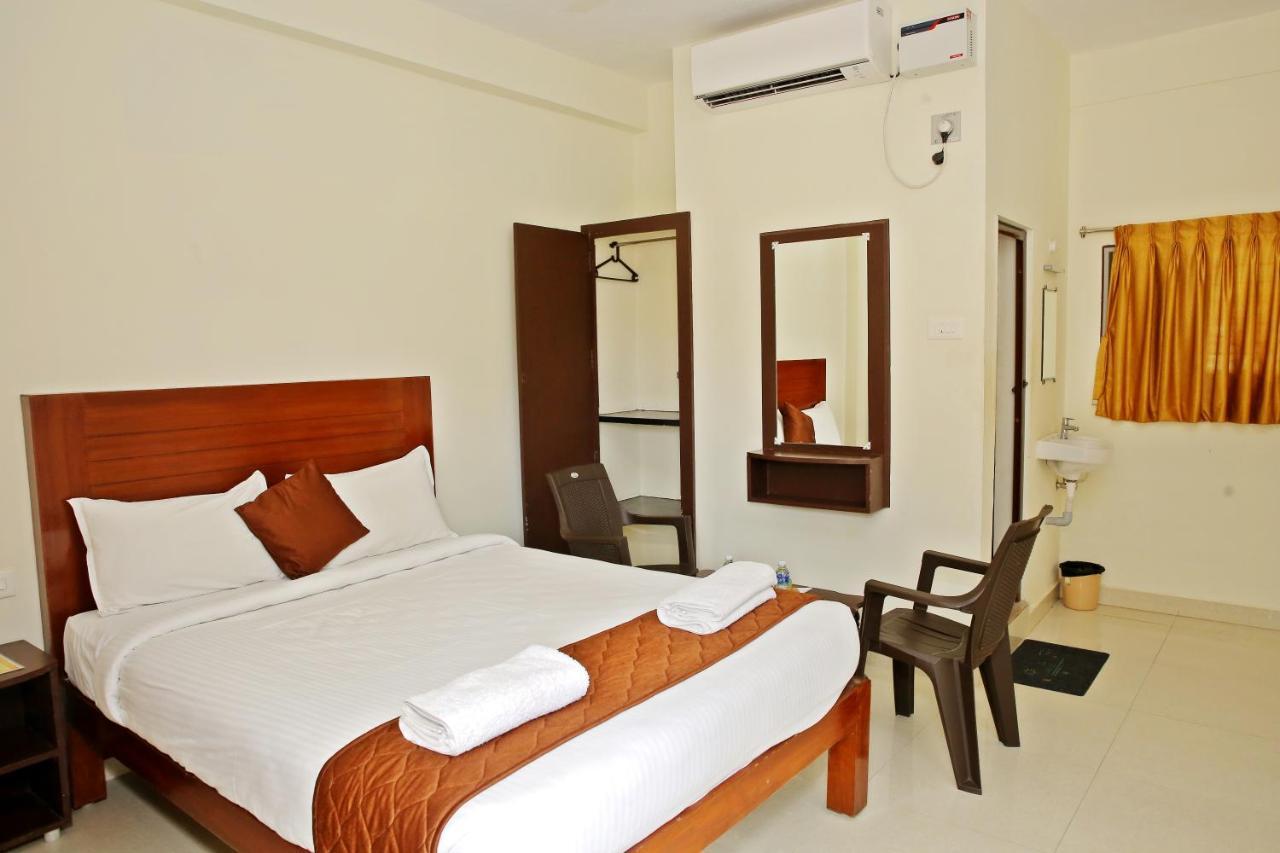 Hotel Rani Residency Pondicherry Esterno foto