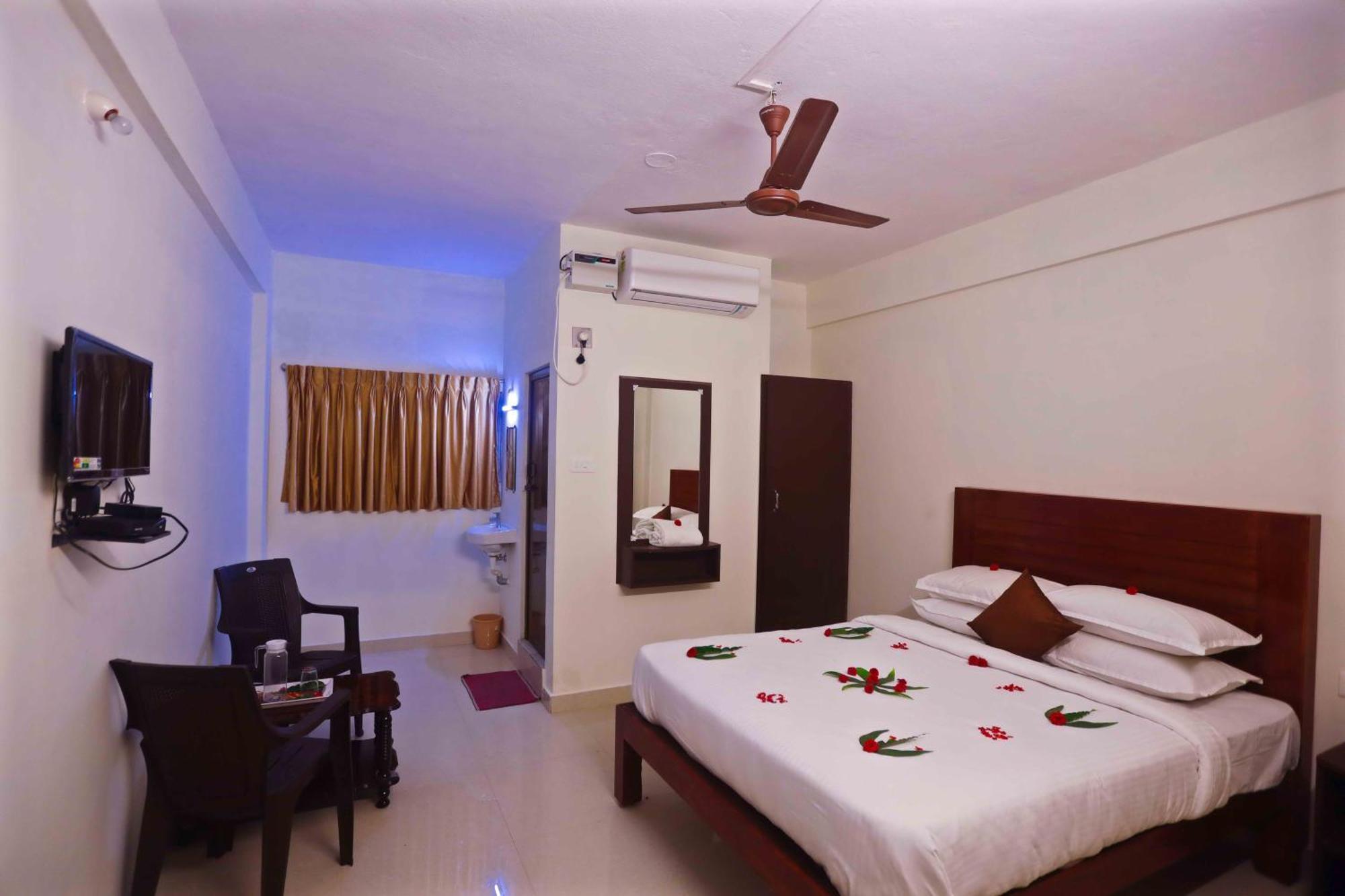 Hotel Rani Residency Pondicherry Esterno foto