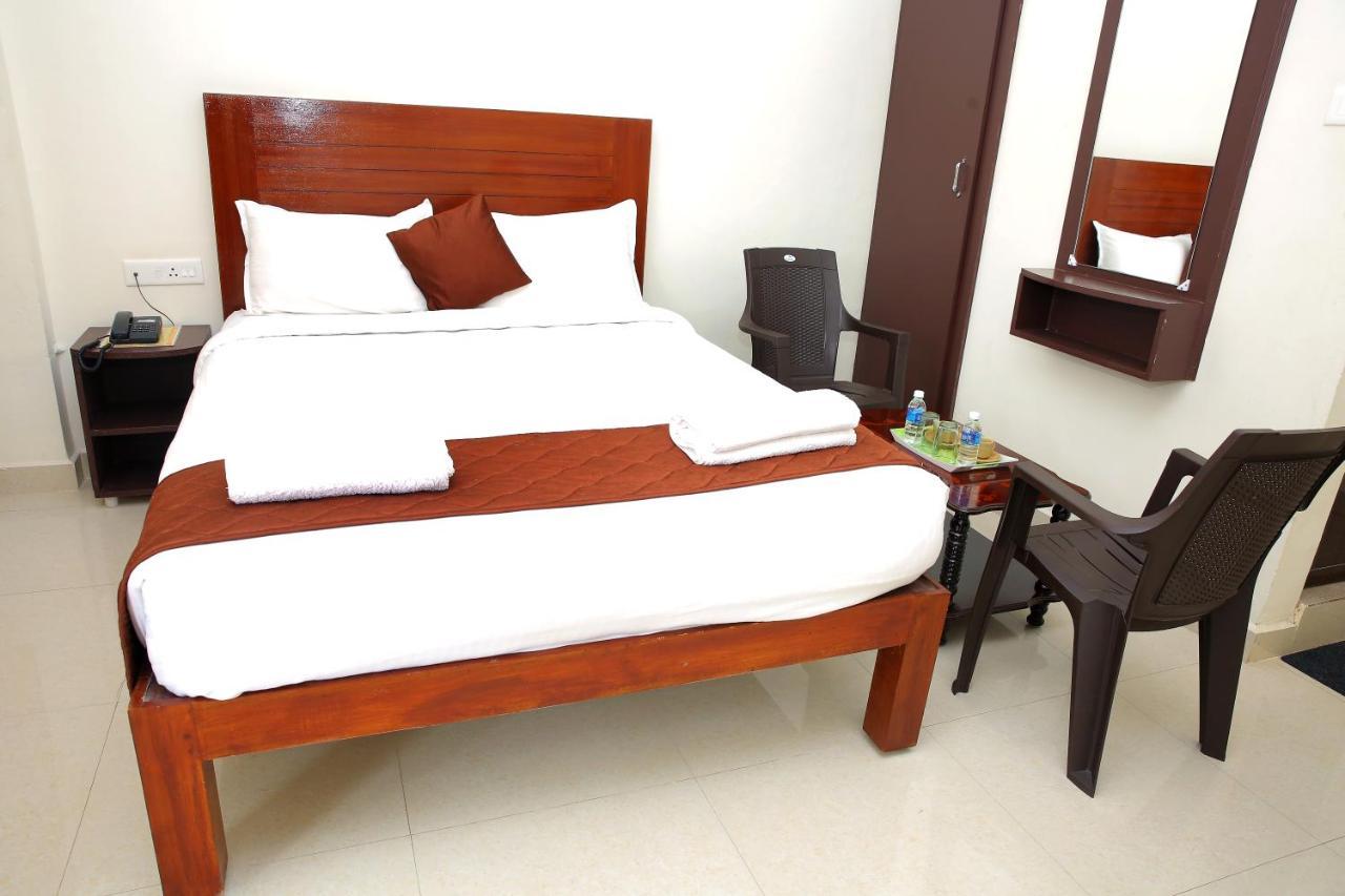 Hotel Rani Residency Pondicherry Esterno foto